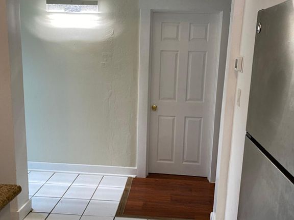 4th image of 312 W Richmond Ave