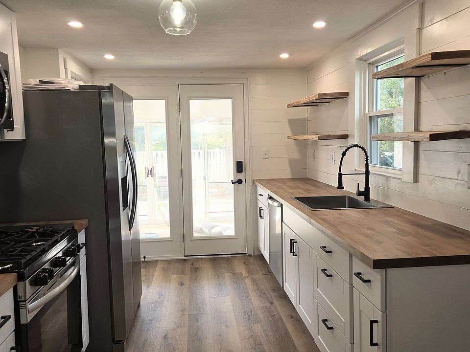 1st image of 7411 Hayes Ave