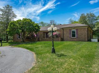 6612 Clore Ln, Crestwood, KY 40014
