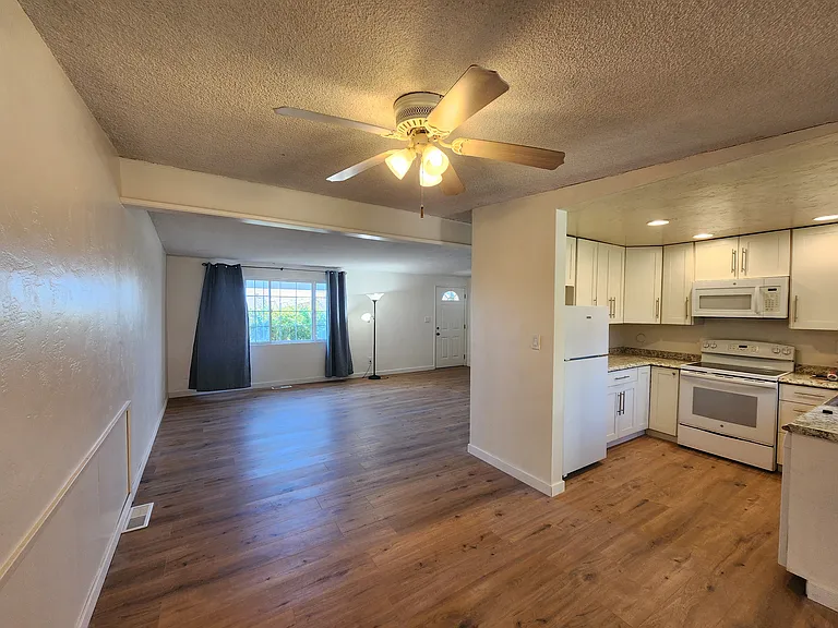 Dining room/ kitchen/ living room