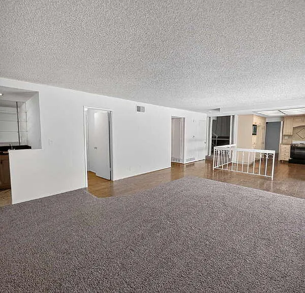 4459 Avenida Granada — Photo 6