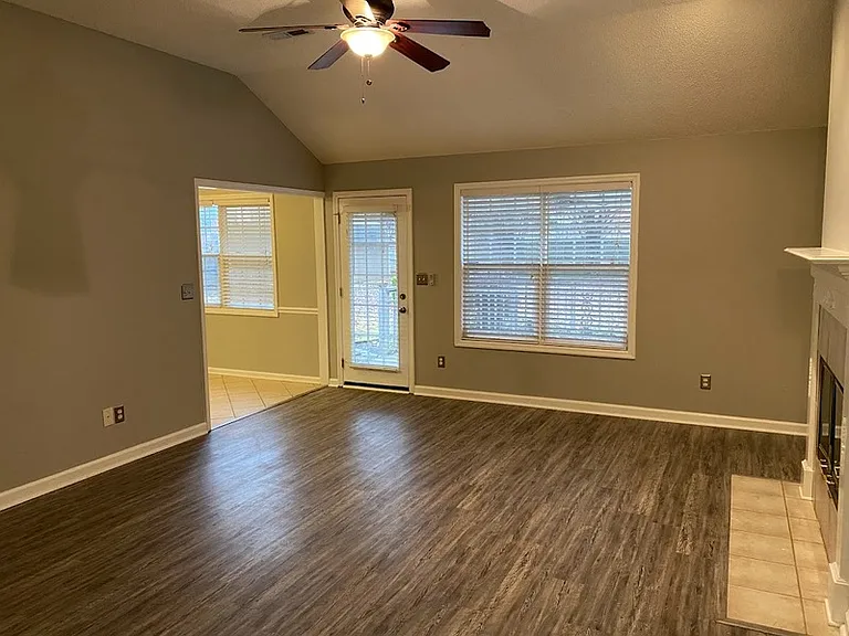 113 Centennial Dr — Photo 9