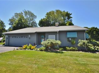 14 Sullivan Ln, Bristol, RI 02809