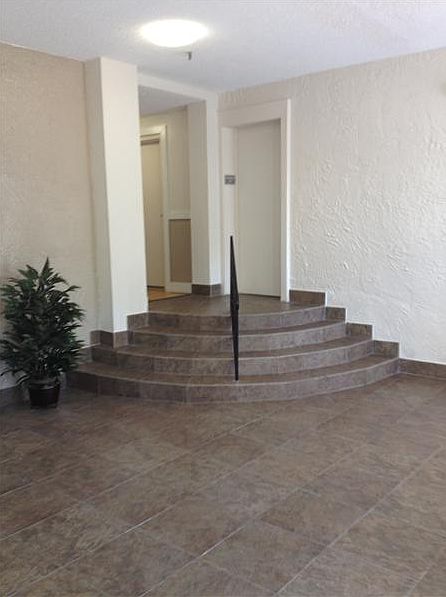 2nd image of 1017 Jefferson Ave APT 304