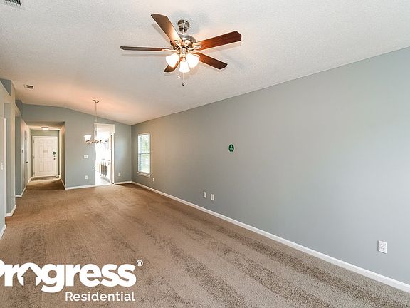 3rd image of 7860 Pikes Peak Dr
