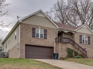 105 Lena Loop, Burns, TN 37029