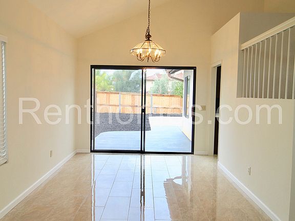3rd image of 14248 La Trucha St