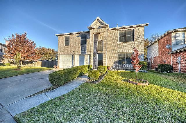 1st image of 700 Oriole Dr