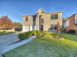 700 Oriole Dr, Saginaw, TX 76131