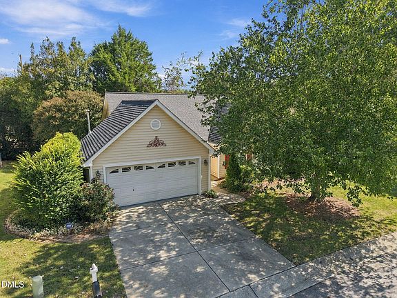 4th image of 706 Latta Cir