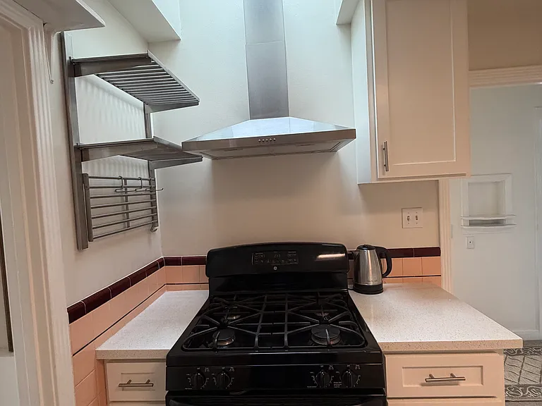 464 N San Anselmo Ave — Photo 8