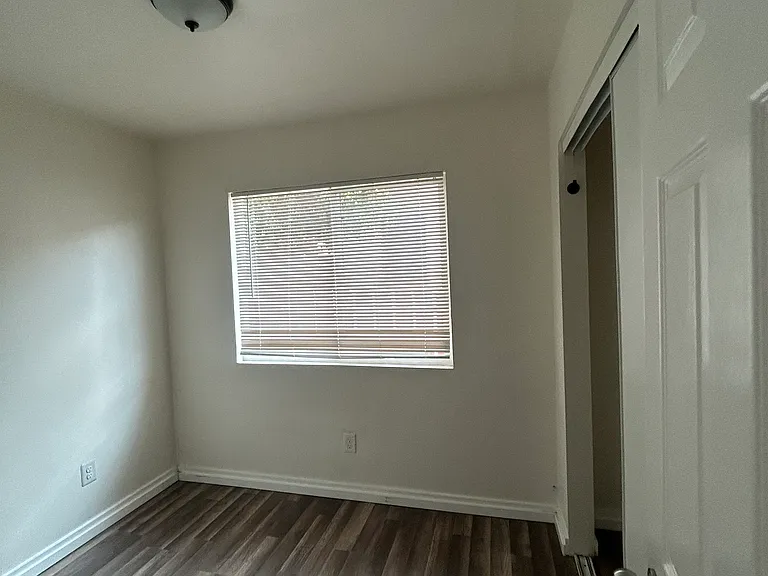 615 Garrett Ave — Photo 8