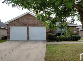 2833 Thrush Dr, Mesquite, TX 75181