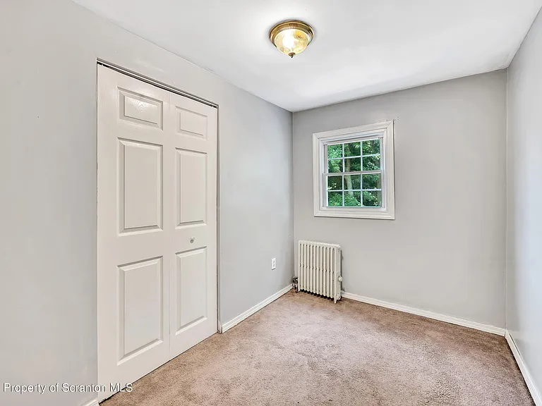 630 E Lackawanna Ave — Photo 13