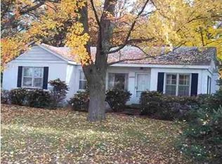 34408 Maple Lane Dr, Sterling Heights, MI 48312