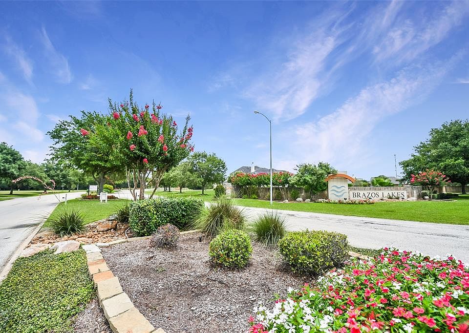 1st image of 6011 Brazos Lakes Dr