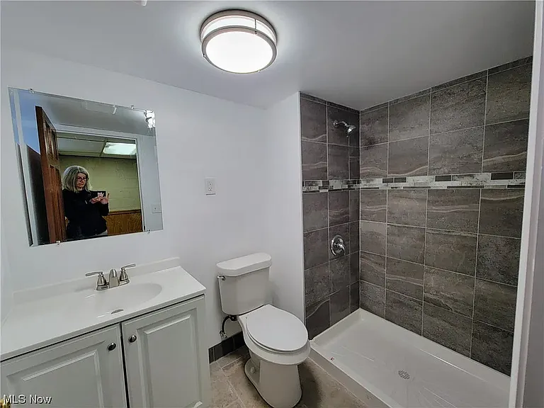 11919 Granger Rd — Photo 27