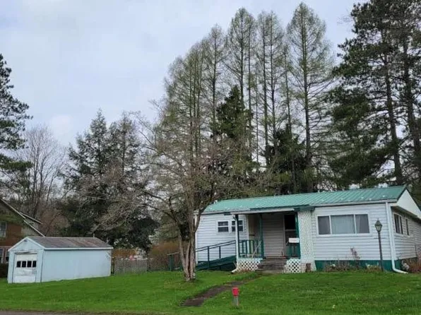 765 Cobham Park Rd, Warren, PA 16365