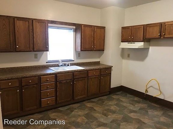 4th image of 4906 Kennedy Ave #1