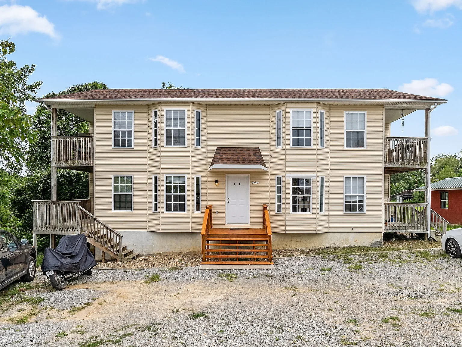 2 bed, 750 sqft, $1,100 — Photo 1