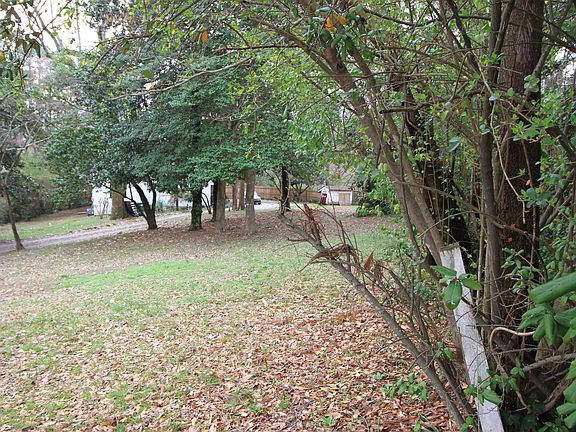4th image of 3362 E Roxboro Rd NE