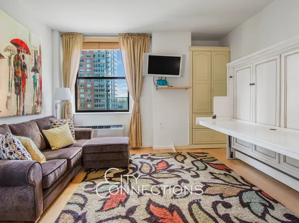 20 West Street image 2 of 23