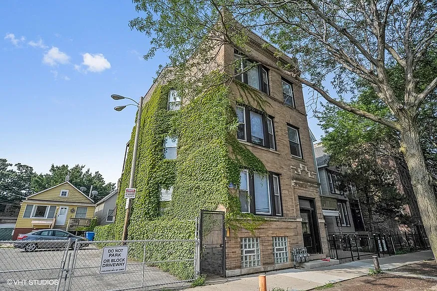 1143 W. Waveland Ave. — Photo 2