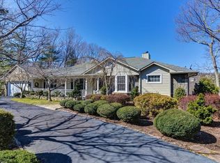 317 Silent Rise Ln, Flat Rock, NC 28731