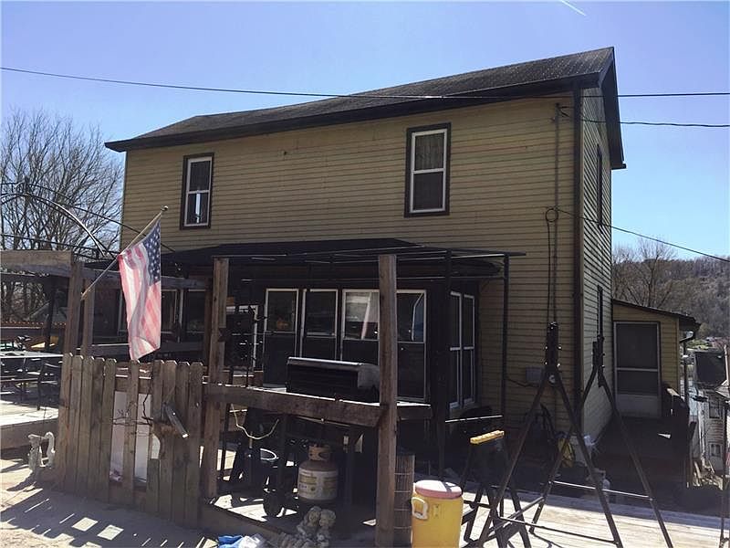 2nd image of 113 Walker St