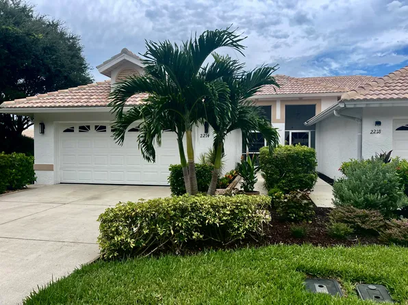 2214 Stacil Cir, Naples, FL 34109