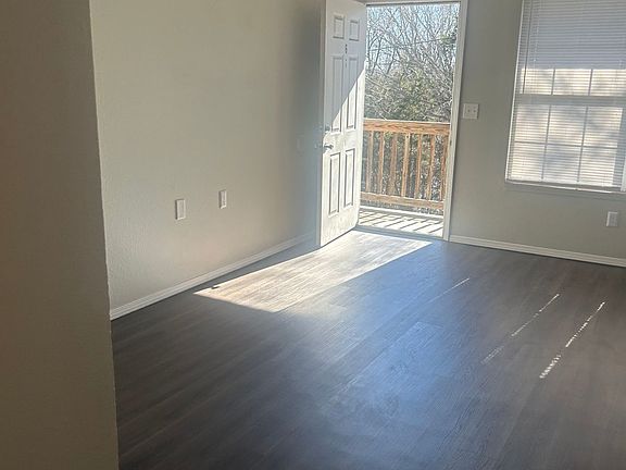 4th image of 404 Neihardt Ave #6b73aa8f6