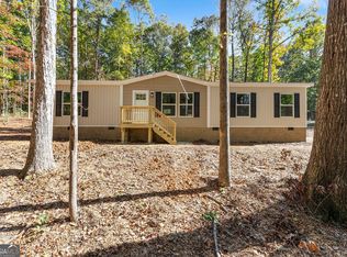 352 Lake Harbor Trl, Martin, GA 30557