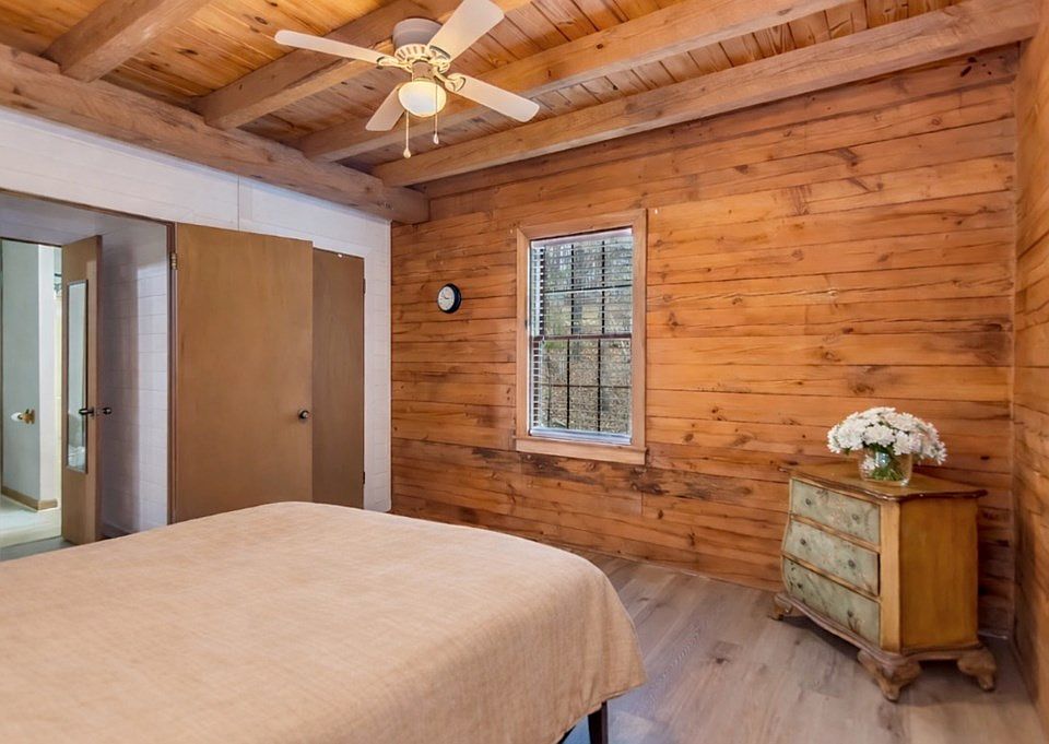 13th image of this home