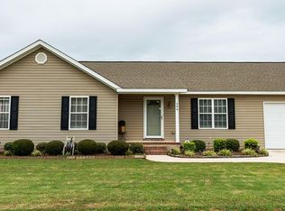 206 Lowe Ave, Greenwood, SC 29646