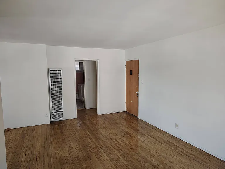 1519 S Wooster St #4 — Photo 3