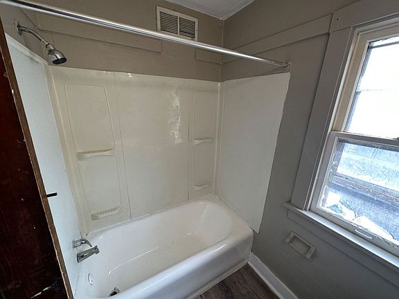 5th image of 3301-3303 N 29th St #3301A