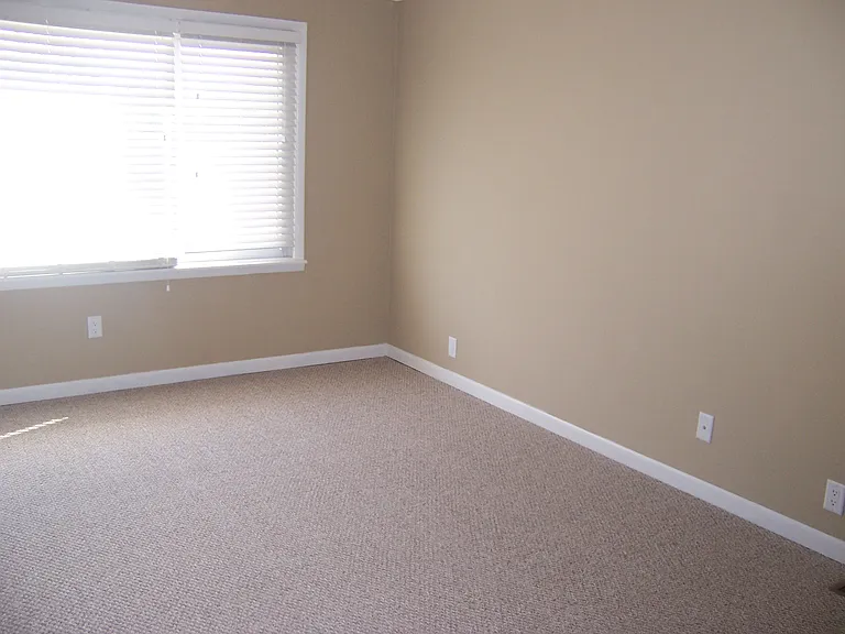 1261 Crosstown Blvd NW — Photo 11