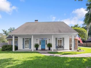 12109 Towering Oaks Dr, Baton Rouge, LA 70810