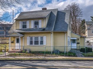 207 Pelham Rd, New Rochelle, NY 10805