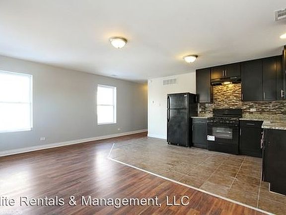 3rd image of 7822 S Greenwood Ave #1