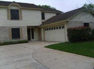 310 Maplewood Dr, Friendswood, TX 77546