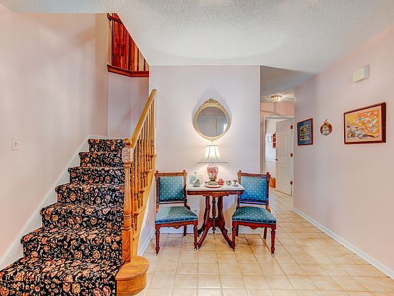 4th image of 1004 N Derbyshire Ave