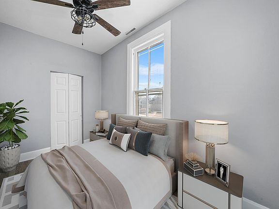 5th image of 3020 N Clybourn Ave #2