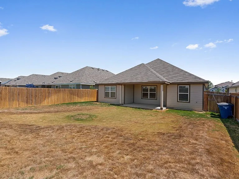 4044 Legend Mdws — Photo 25