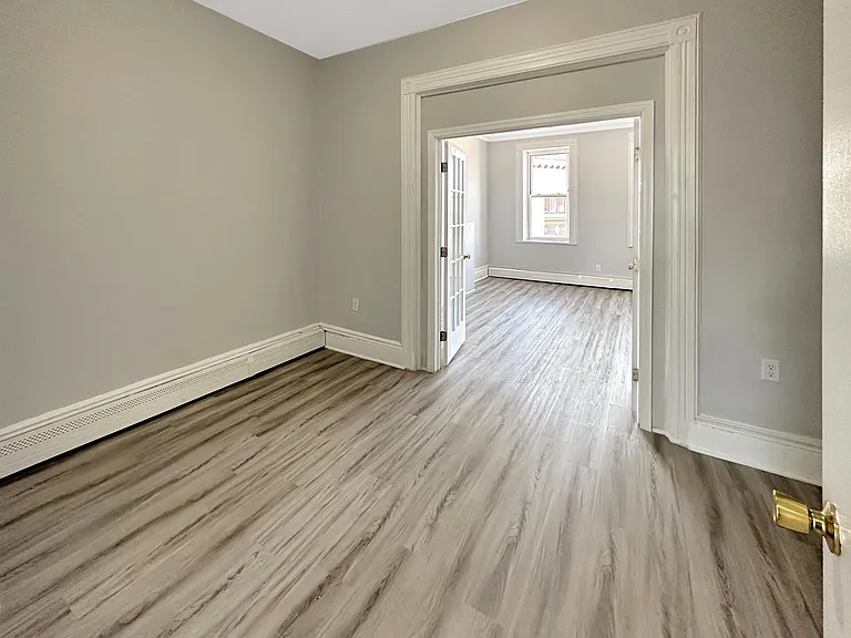 424 32nd St #3 — Photo 8