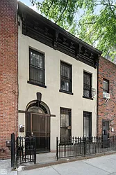 1226 Putnam Avenue