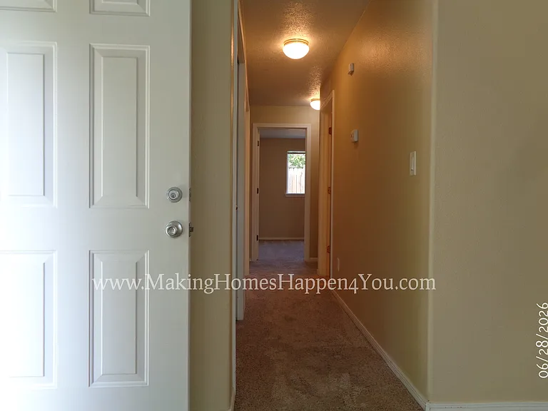 260 SW Oregon Trail Dr — Photo 21