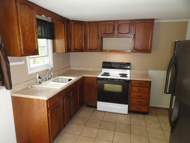 3 bed, 1.5 bath, 1120 sqft, $1,500 — Photo 4