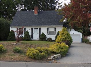 40 Sycamore St, Glastonbury, CT 06033