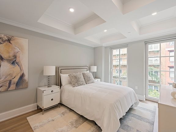 4th image of 336 E 54th St APT 4B